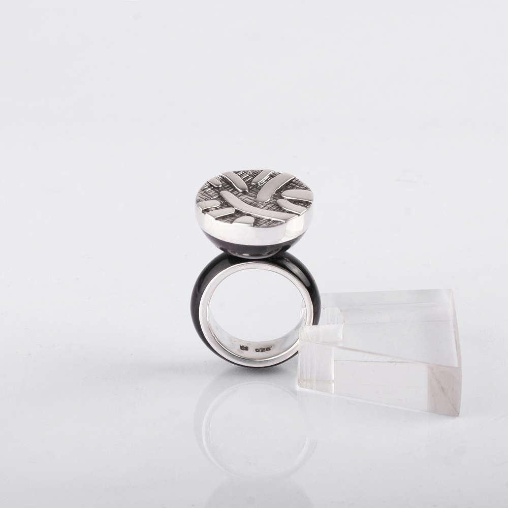 Sterling silver abstract ring with horn 847